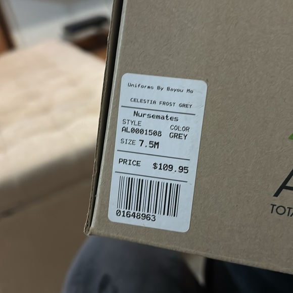 Align Nursing Shoes - Picture 7 of 8